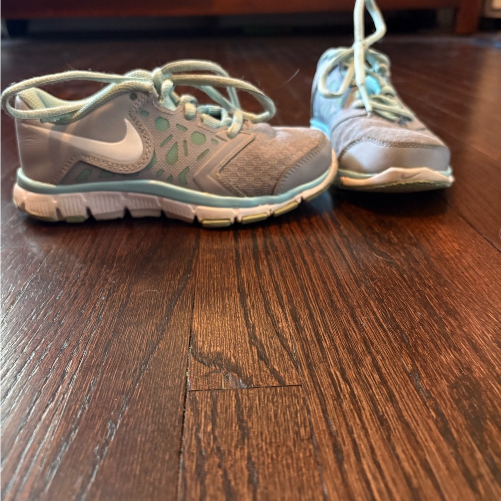 Nike Kids' Sneakers in Gray and Teal